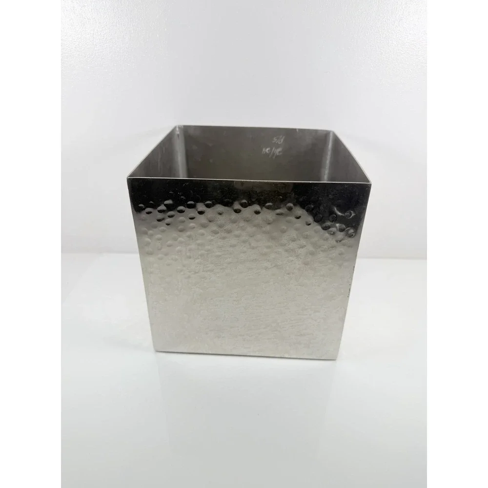 vintage Wendell August‎ Forge hammered aluminum box Hand Crafted.